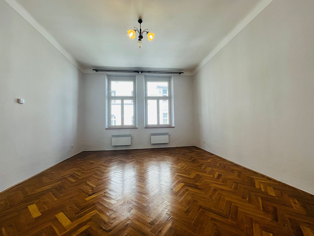 Pronájem bytu 1+1 60 m²