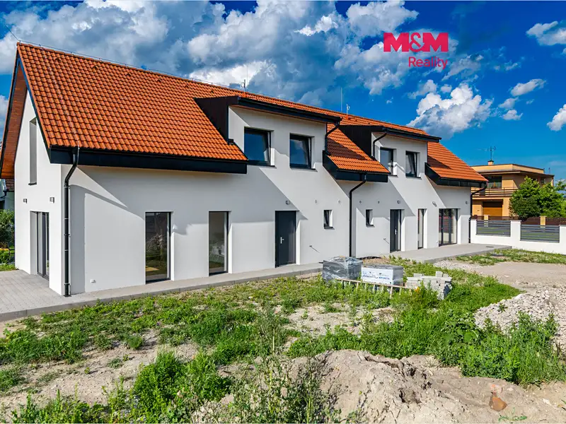 Prodej rodinného domu 149 m², pozemek 581 m², Dobšice – náhled fotky 1
