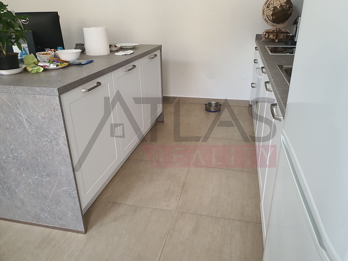 Pronájem bytu 2+kk 65 m² – fotografie 4