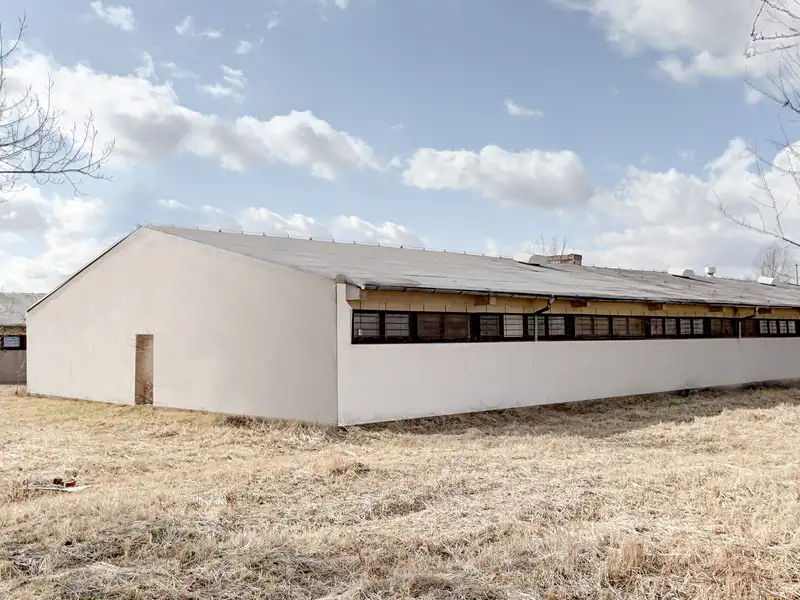 Pronájem skladového prostoru 2163 m², Dolní Roveň – náhled fotky 1