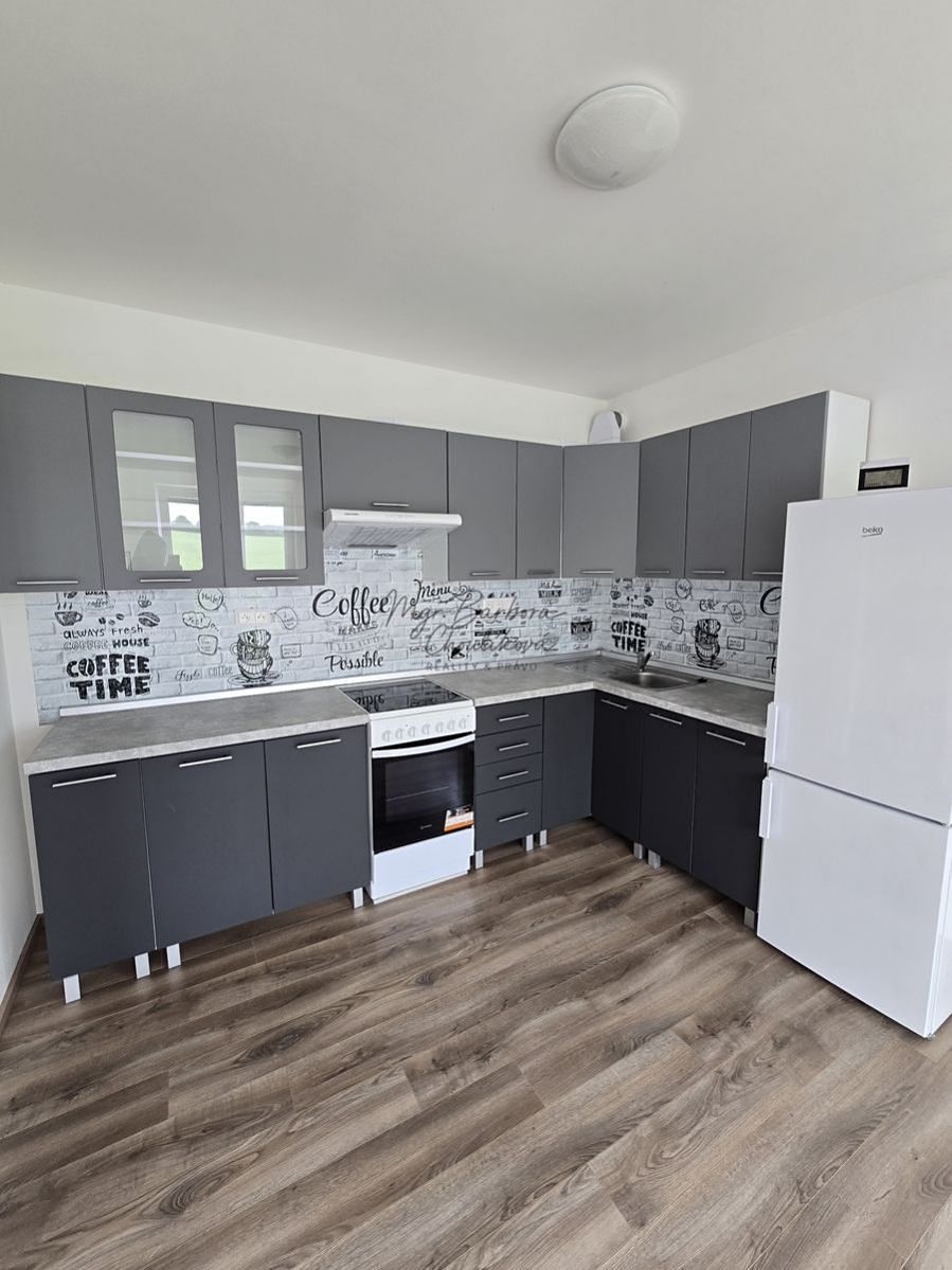 Pronájem bytu 2+kk 44 m² – fotografie 2