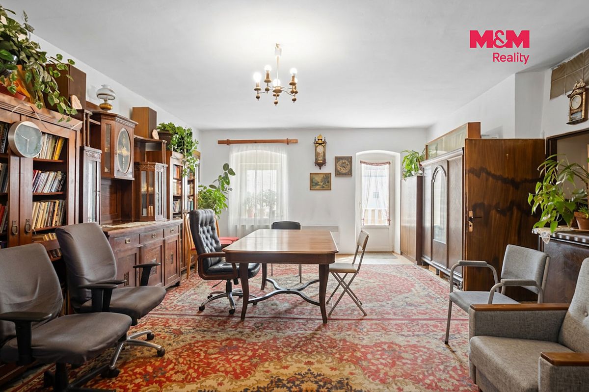 Prodej obchodního prostoru 376 m² – fotografie 3