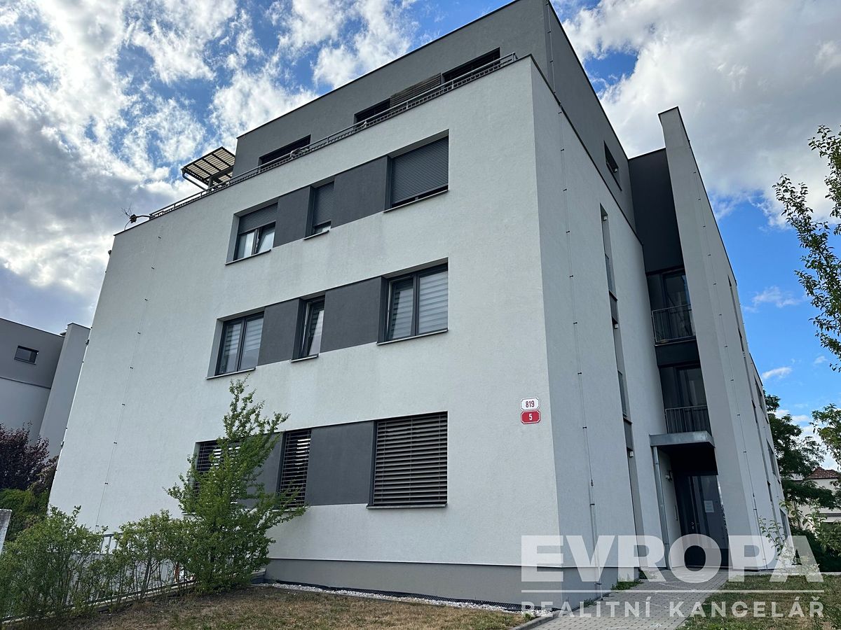 Pronájem bytu 2+kk 42 m²