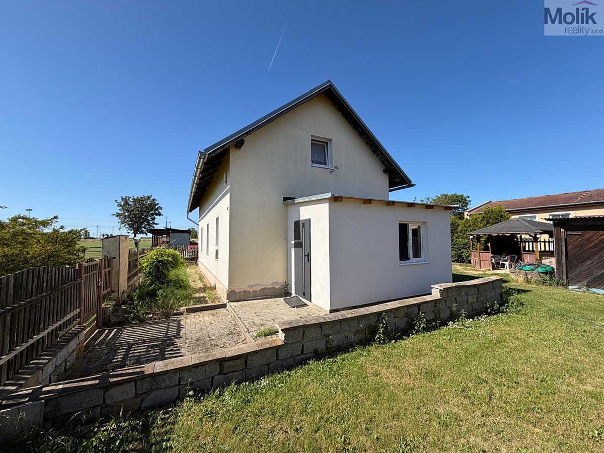 Prodej rodinného domu 116 m², pozemek 502 m² – fotografie 2