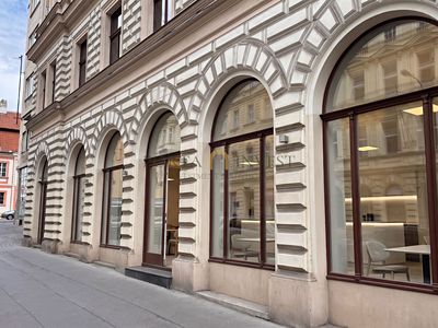 Pronájem obchodního prostoru 179 m²