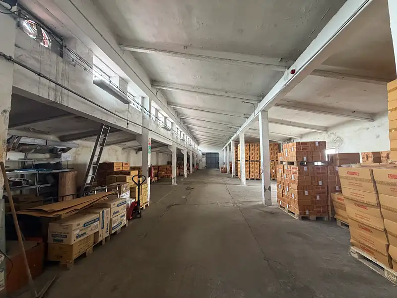 Pronájem skladového prostoru 500 m², Jenštejn – náhled fotky 3
