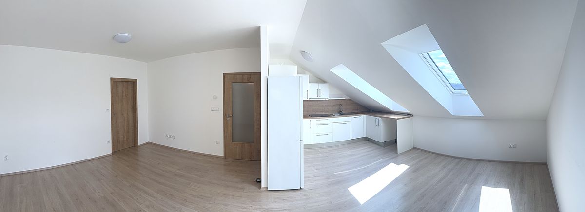 Pronájem bytu 4+kk 92 m²