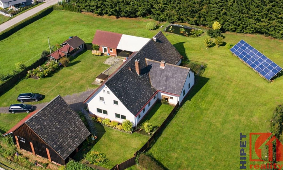 Prodej rodinného domu 180 m², pozemek 4759 m²
