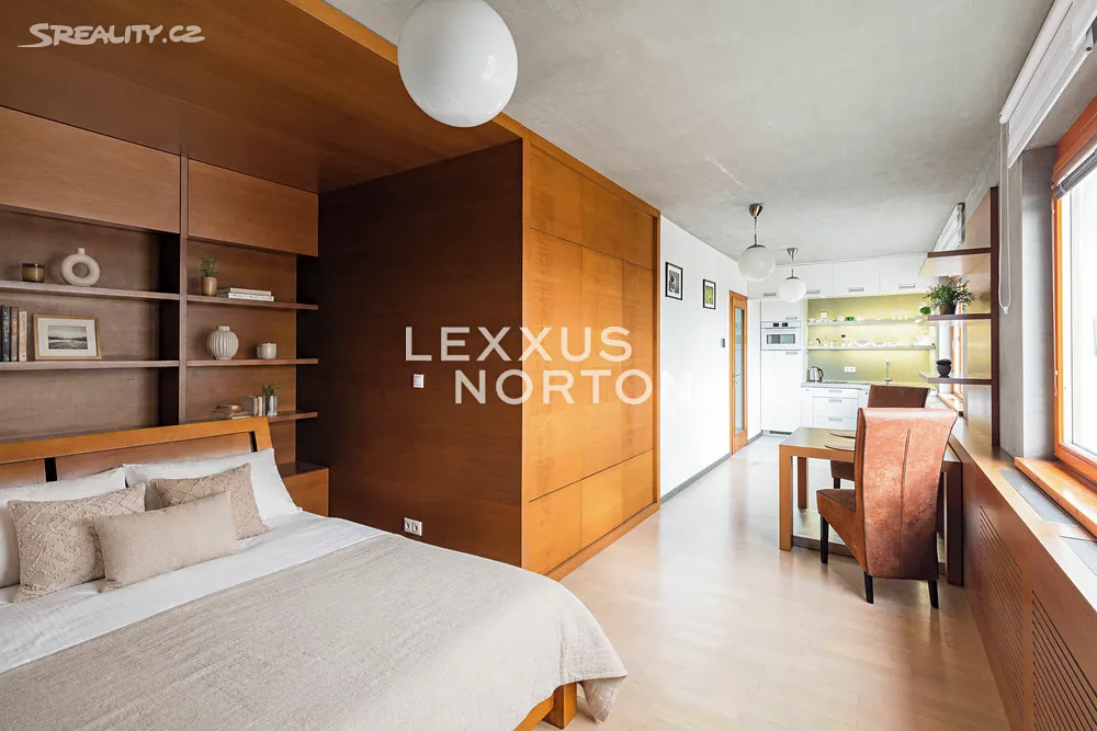 Prodej bytu 1+kk 35 m², Praha