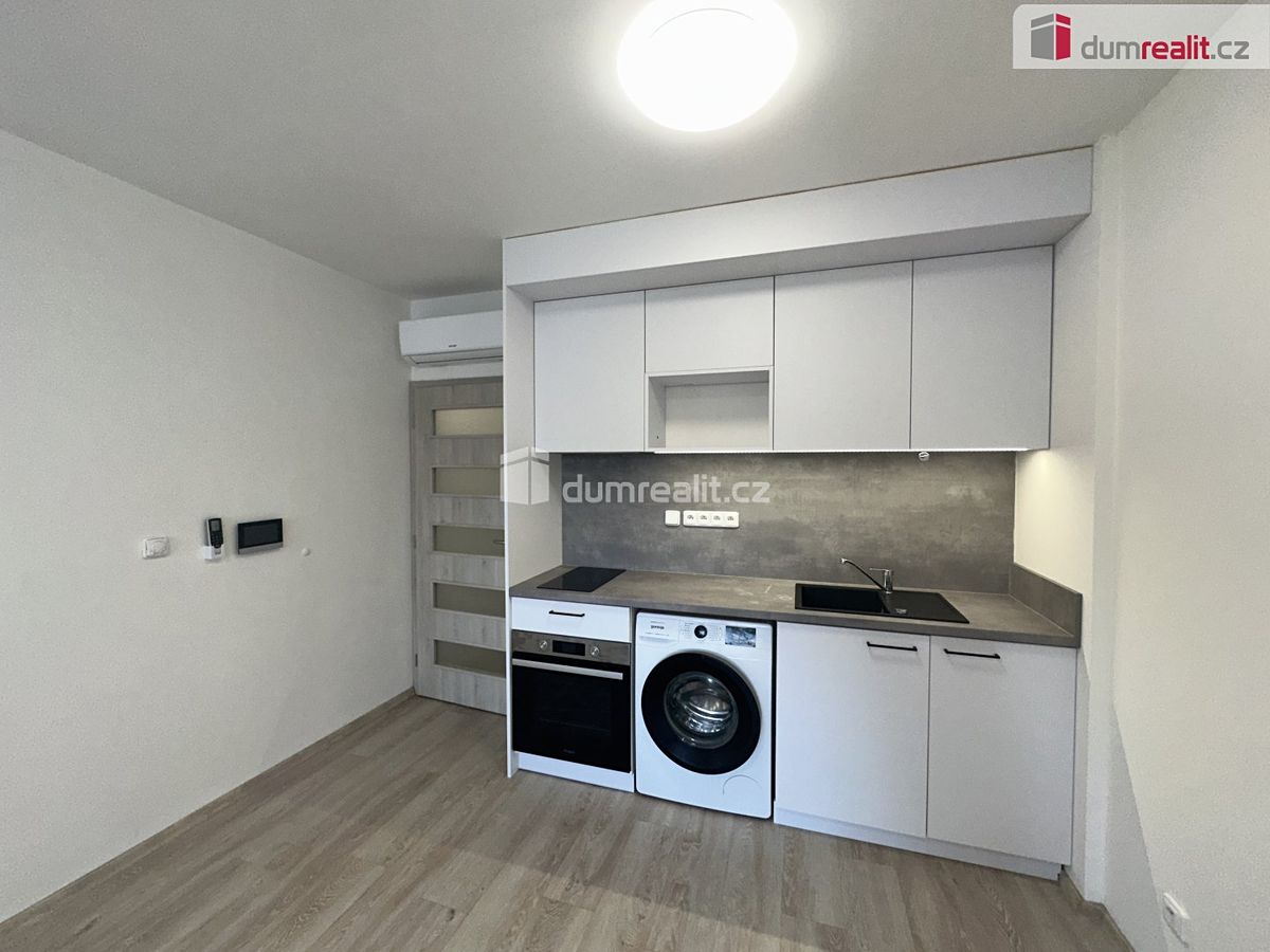 Pronájem bytu 1+kk 25 m²