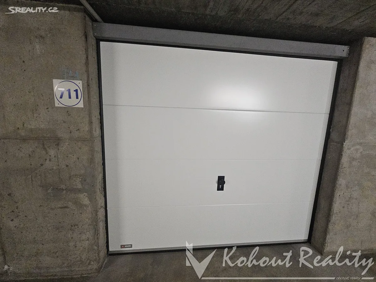 Pronájem garáže 16 m², Praha