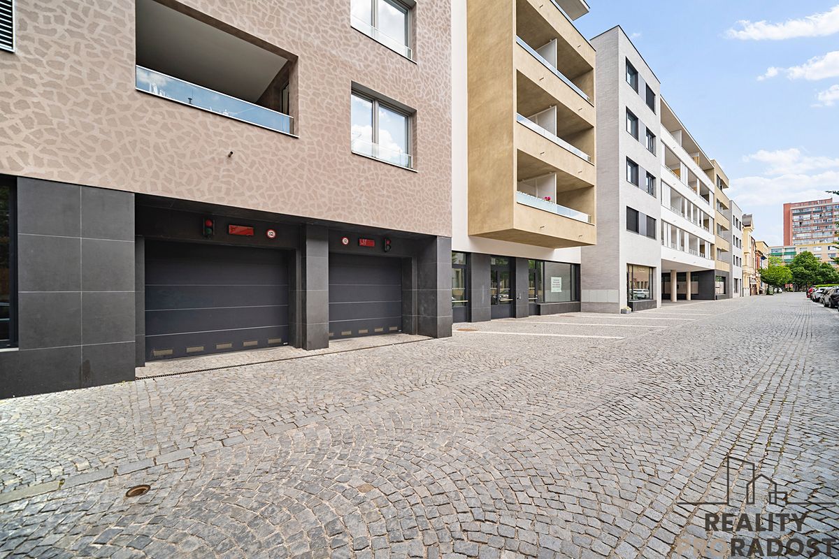 Pronájem bytu 1+kk 32 m²