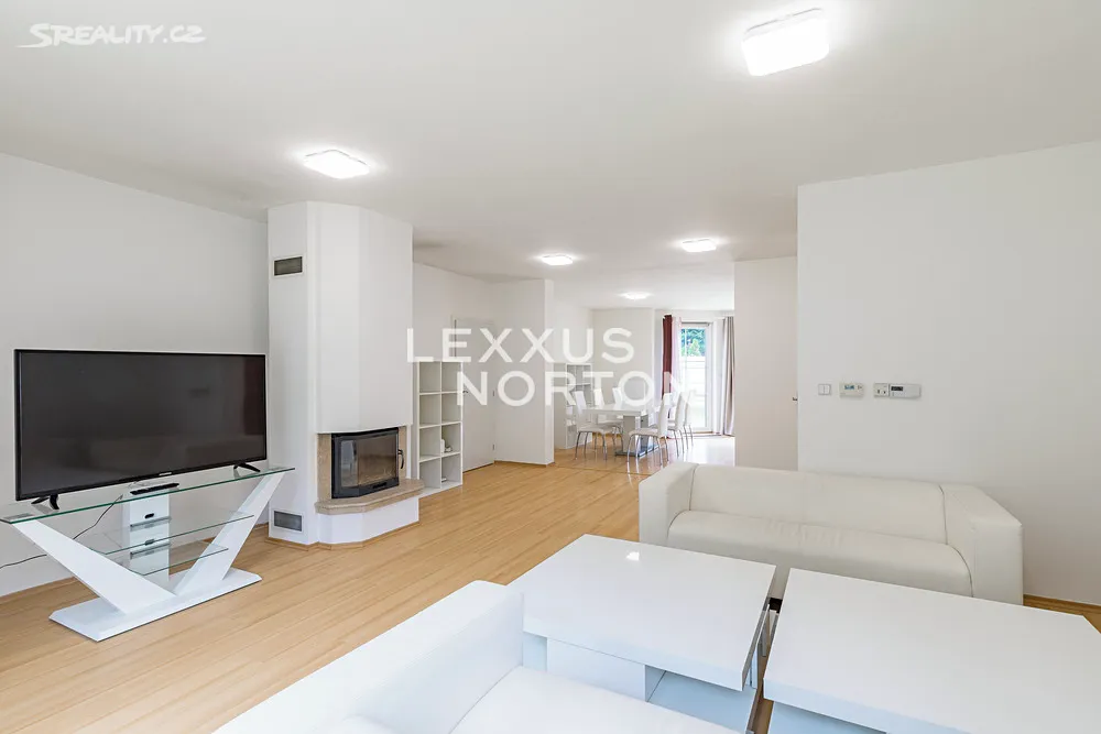 Pronájem rodinného domu 204 m², pozemek 700 m², Průhonice