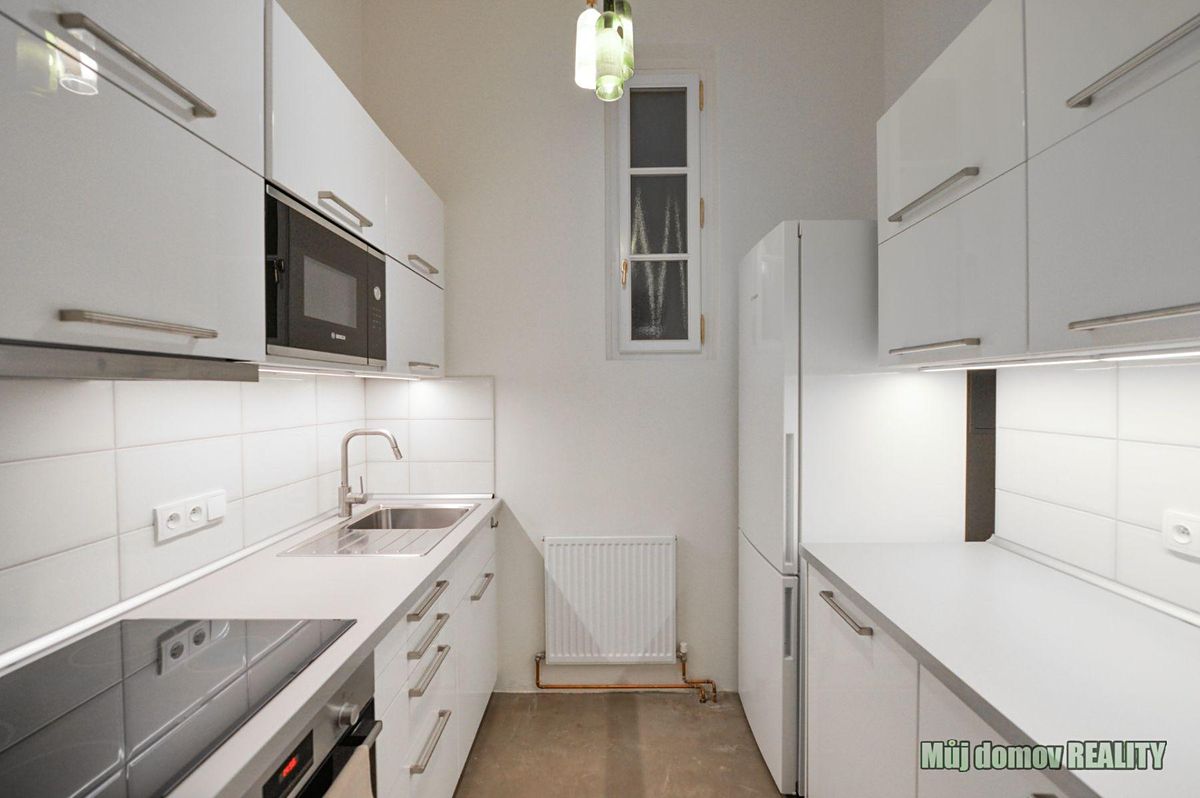 Pronájem bytu 1+kk 33 m²