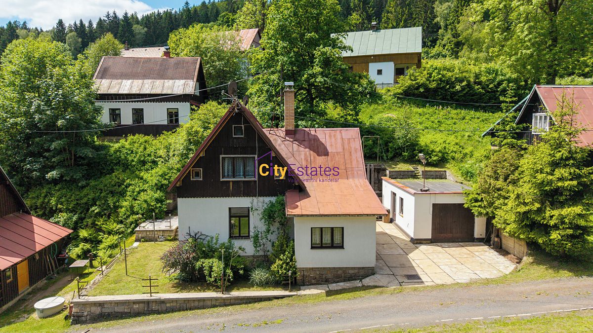 Prodej chalupy 145 m², pozemek 469 m² – fotografie 2