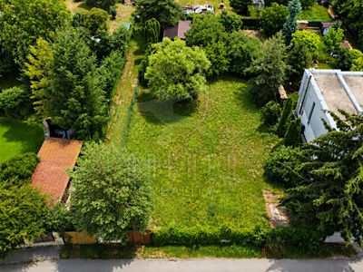 Prodej stavebního pozemku 990 m²