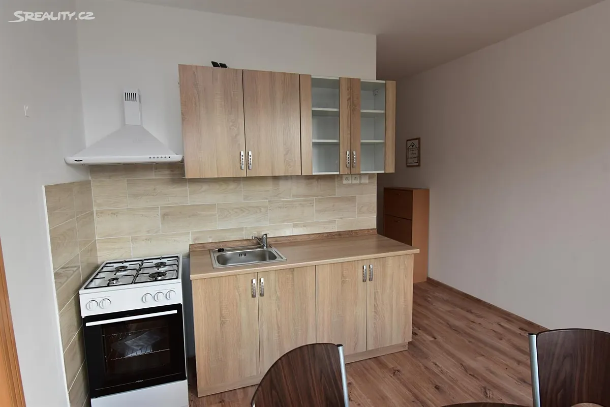 Pronájem bytu 1+1 35 m², Jirkov
