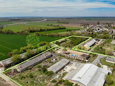 Prodej  komerčního pozemku 27 330 m²