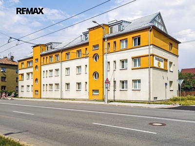 Prodej kanceláře 374 m²