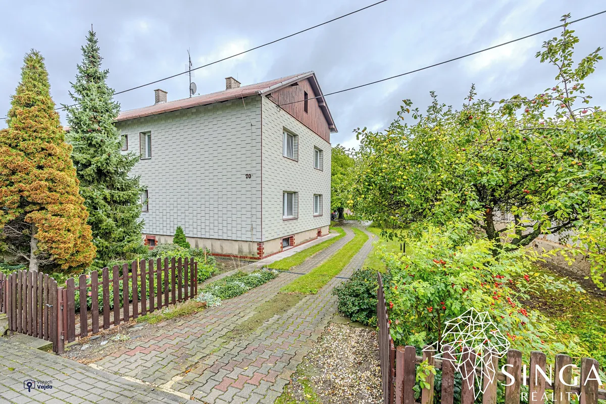 Prodej rodinného domu 275 m², pozemek 1510 m²