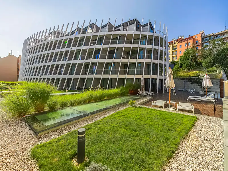 Pronájem bytu 2+kk 60 m², Praha – náhled fotky 2
