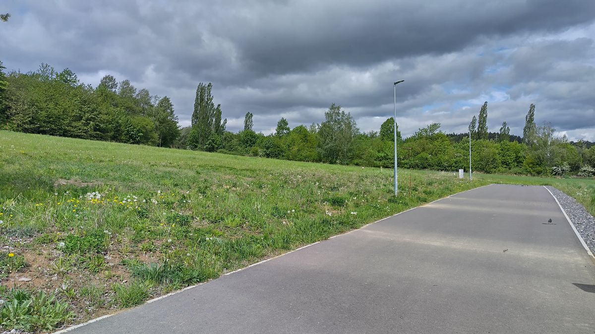 Prodej stavebního pozemku 2435 m², Dubno – fotka 1 z 3
