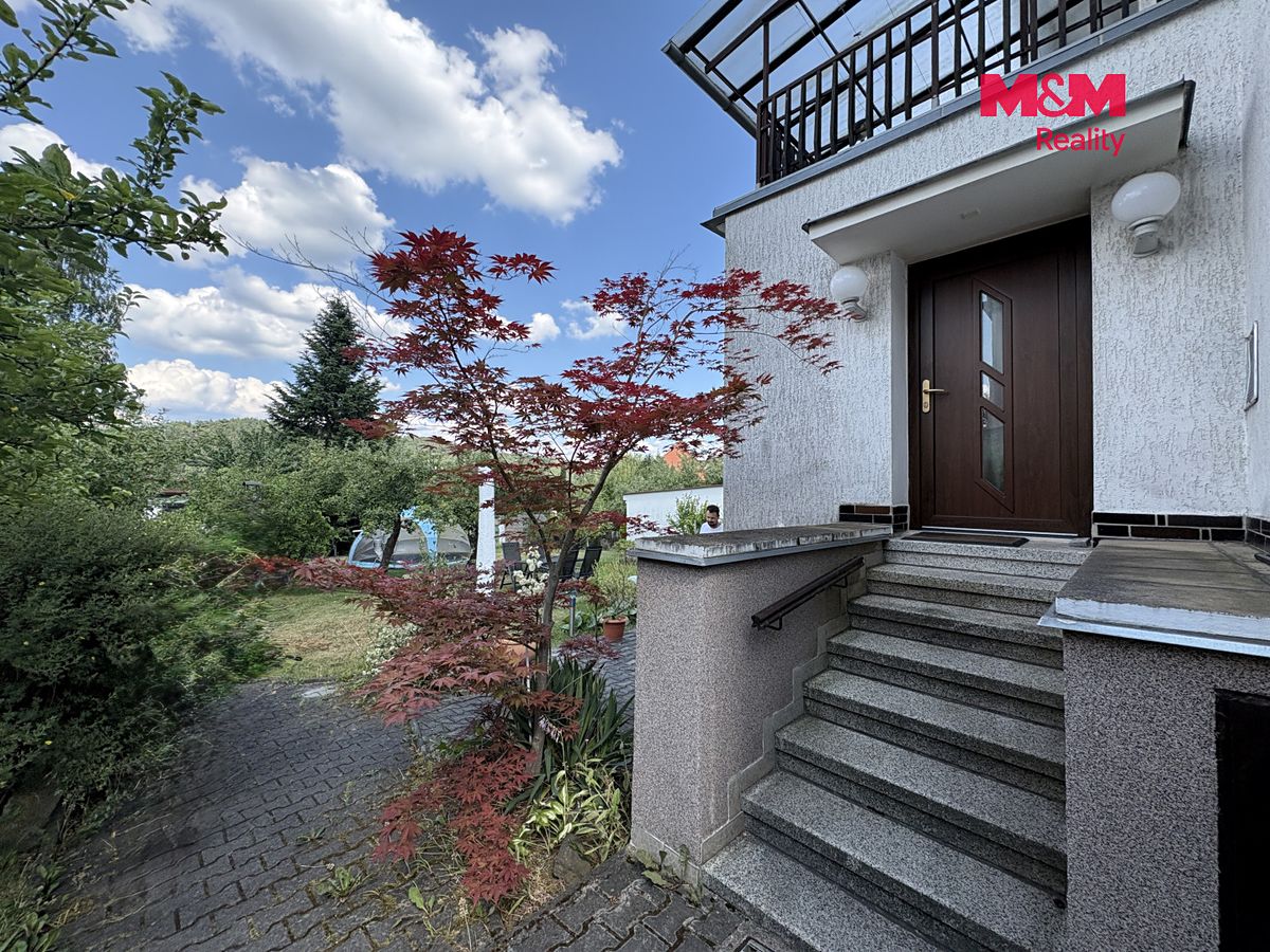 Pronájem rodinného domu 150 m², pozemek 950 m² – fotografie 2