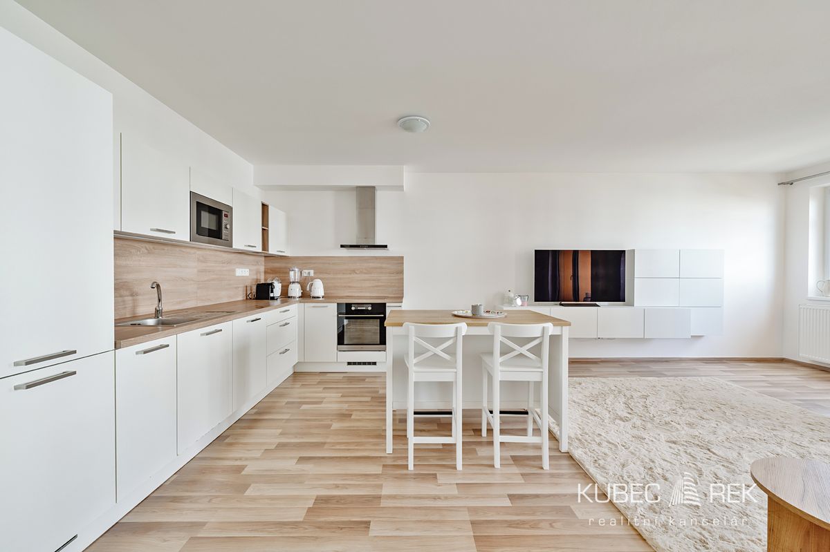 Pronájem bytu 3+kk 86 m² – fotografie 2