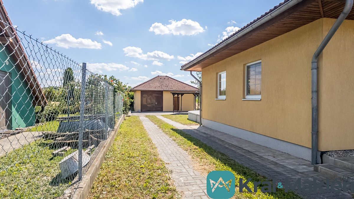 Prodej rodinného domu 110 m², pozemek 800 m² – fotografie 3