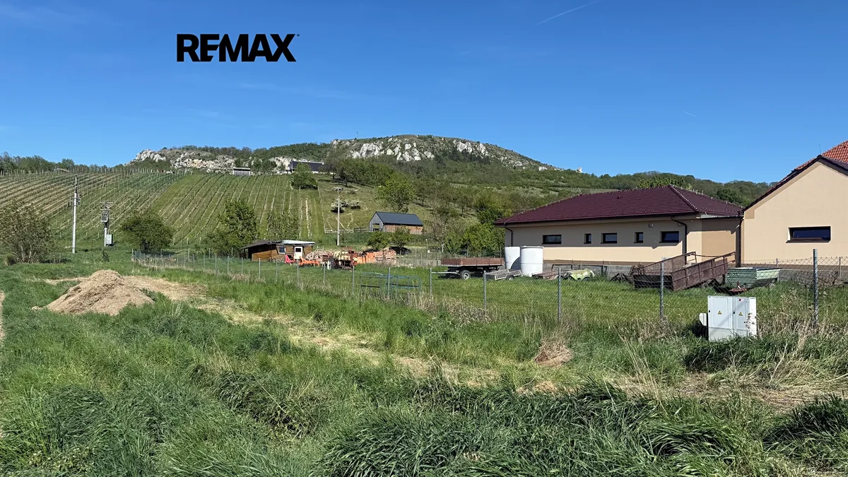 Prodej stavebního pozemku 854 m²