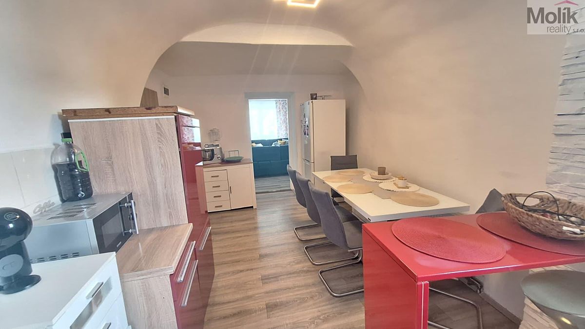 Prodej rodinného domu 150 m², pozemek 137 m² – fotografie 3