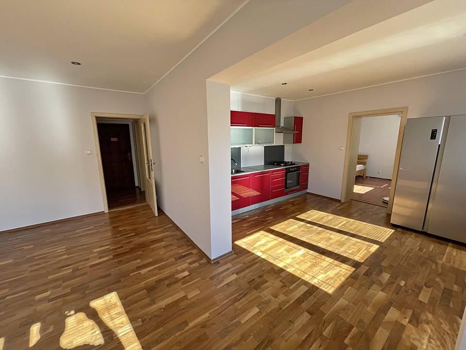 Pronájem bytu 2+1 64 m²