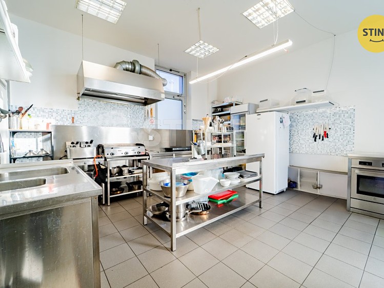 Комерційне приміщення на продаж, 80 м² (33 з 41)