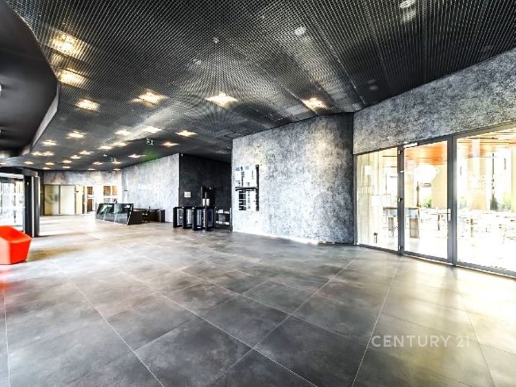 Pronájem komerčního prostoru, 518 m² (2 z 4)
