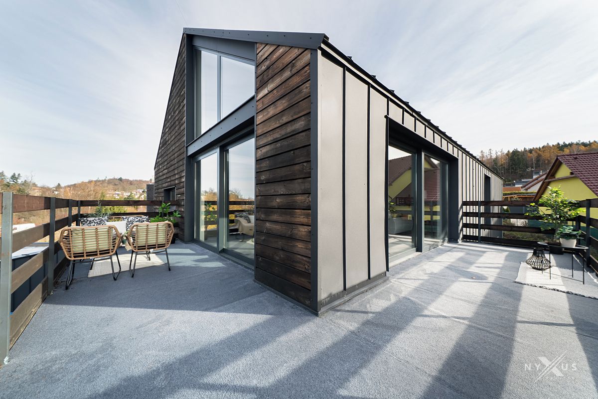 Prodej rodinného domu 316 m², pozemek 1000 m² – fotografie 3