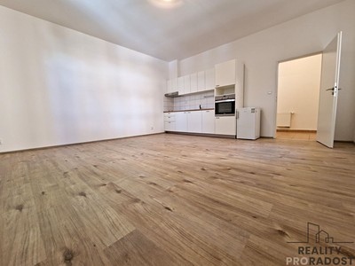 Pronájem bytu 1+kk 35 m²