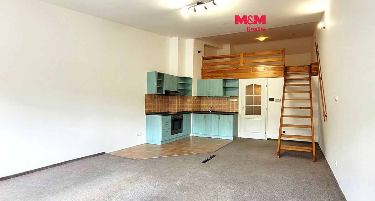 Pronájem bytu 1+kk 40 m²