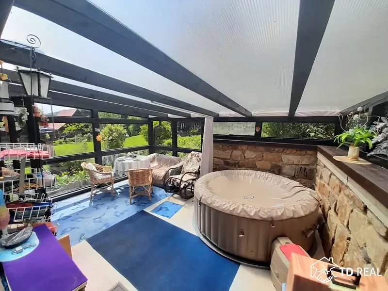 Prodej chaty 117 m², pozemek 878 m², Nedvědice – náhled fotky 3