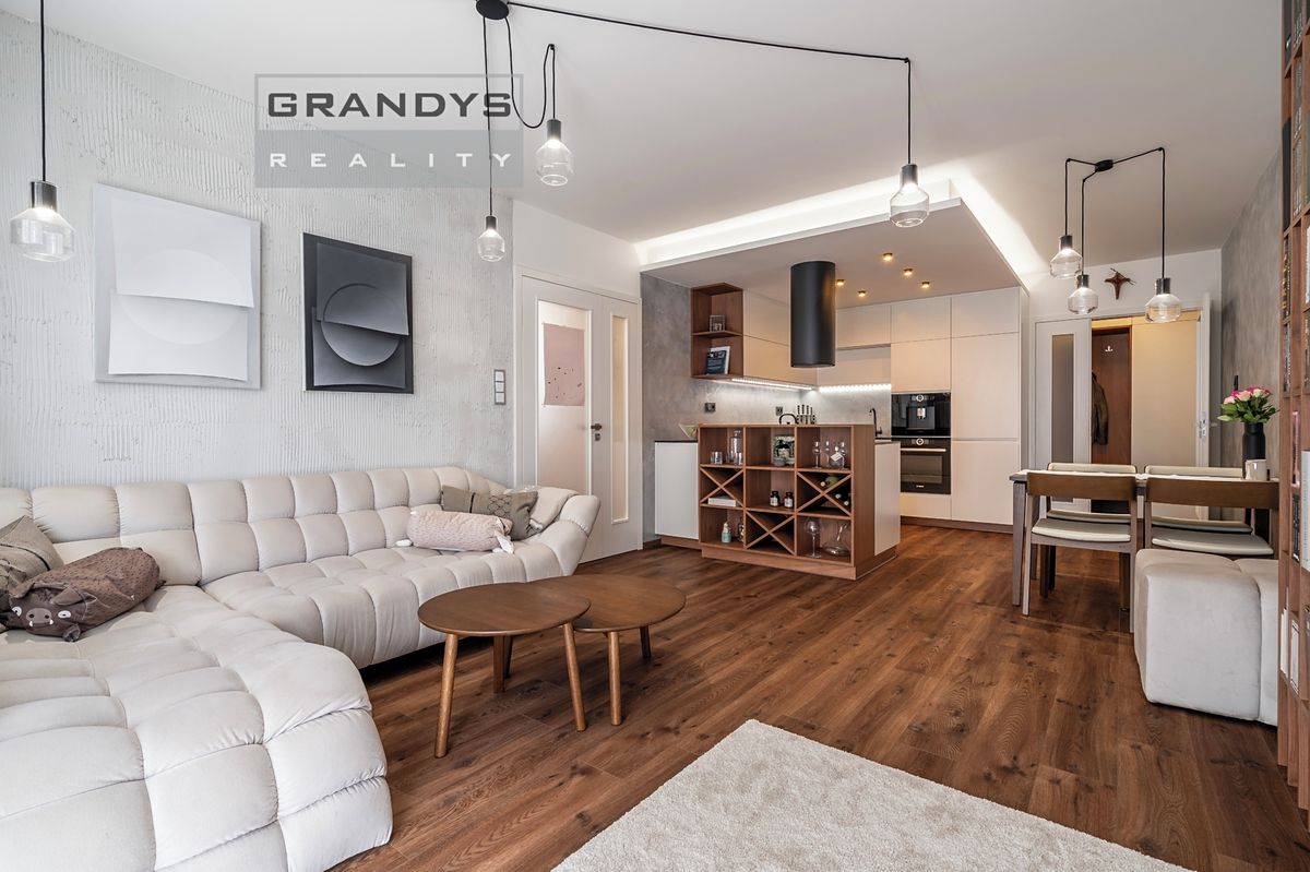 Pronájem bytu 3+kk 77 m²