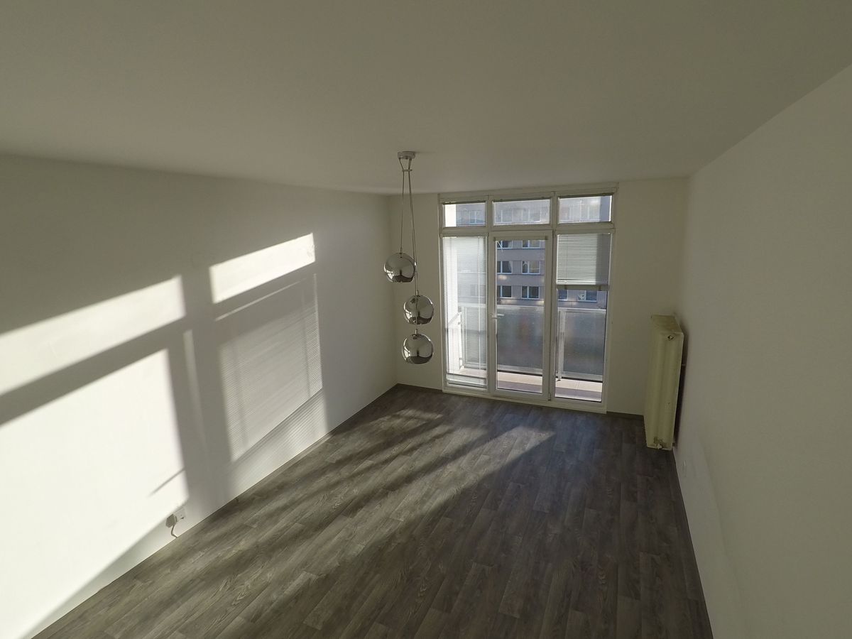 Pronájem bytu 2+1 63 m² – fotografie 2