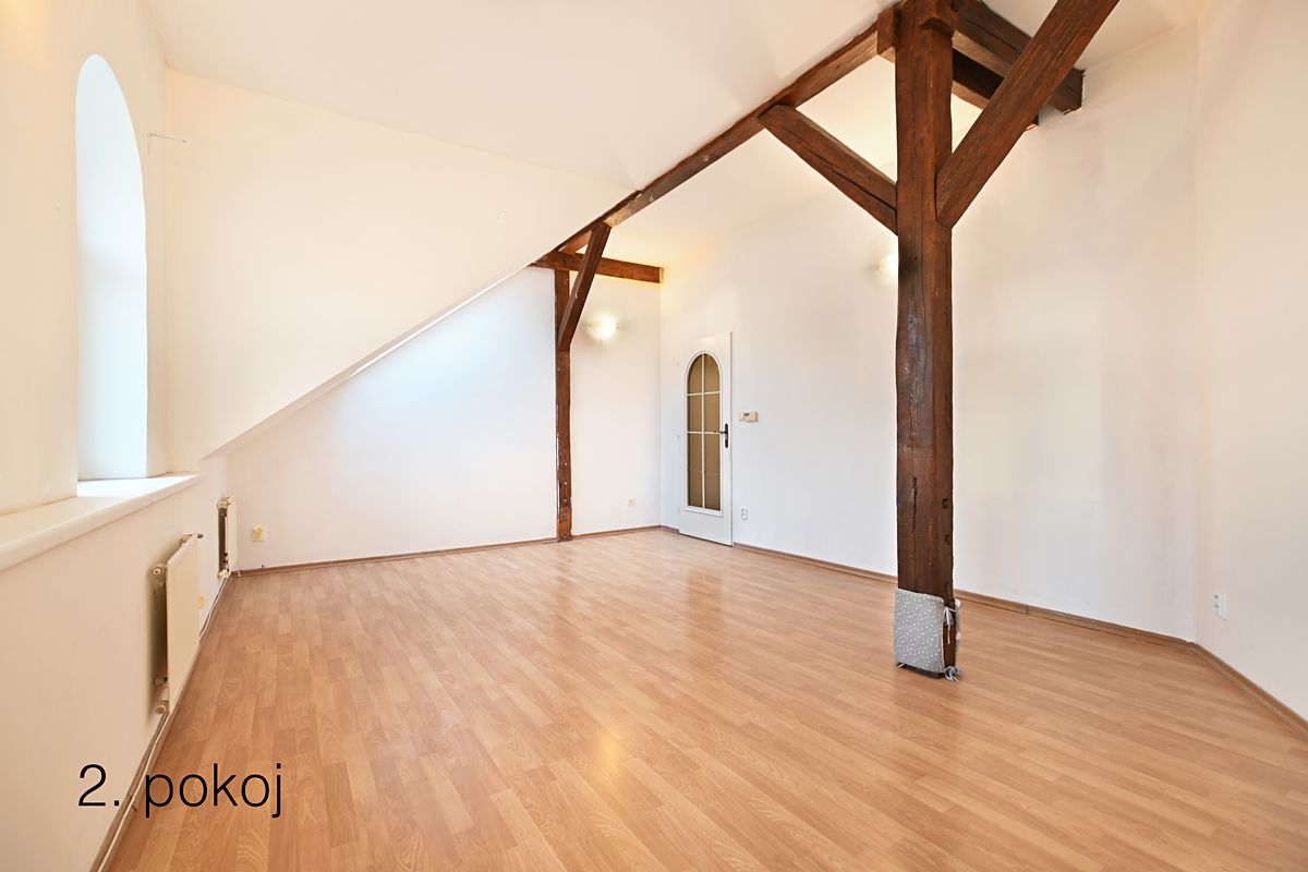 Pronájem bytu pokoje 22 m²