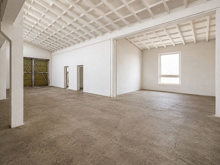 Prodej komerčního prostoru, 2 000 m² (13 z 26)