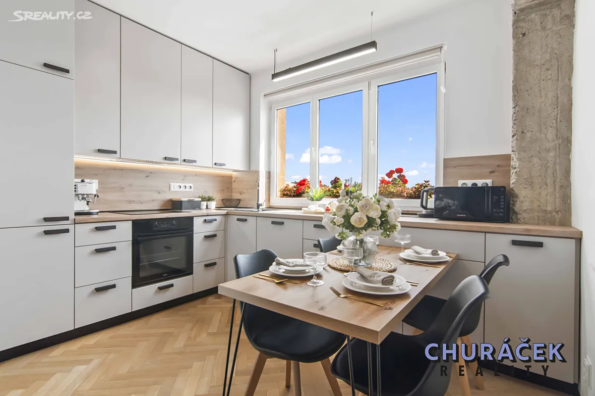 Prodej bytu 2+1 61 m², Praha