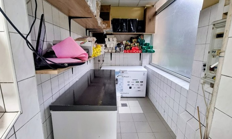 Prodej komerčního prostoru, 430 m² (9 z 18)