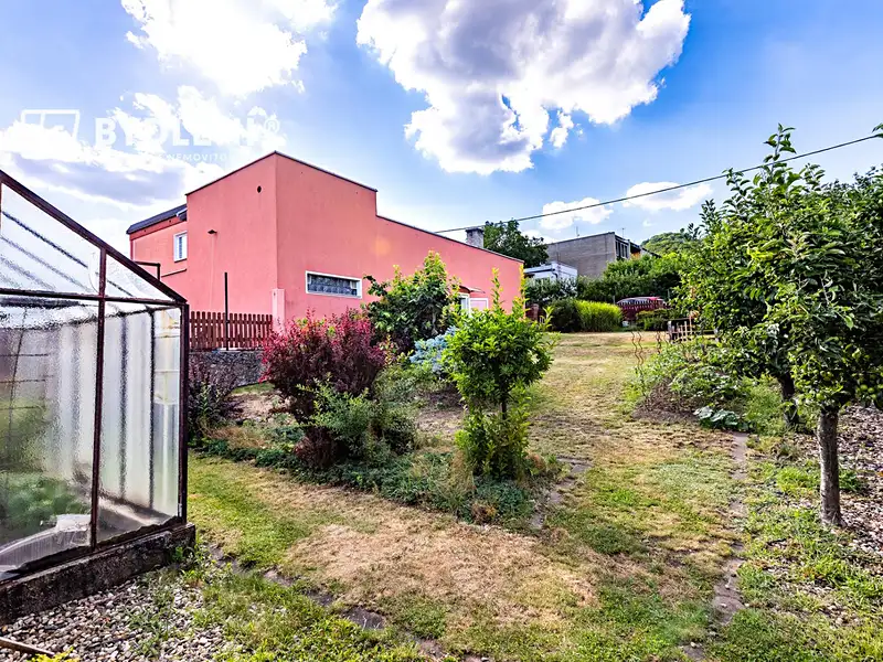 Prodej rodinného domu 317 m², pozemek 791 m², Krupka – náhled fotky 3