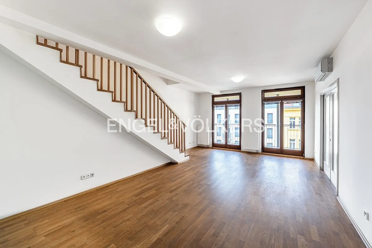 Pronájem bytu 4+1 147 m²
