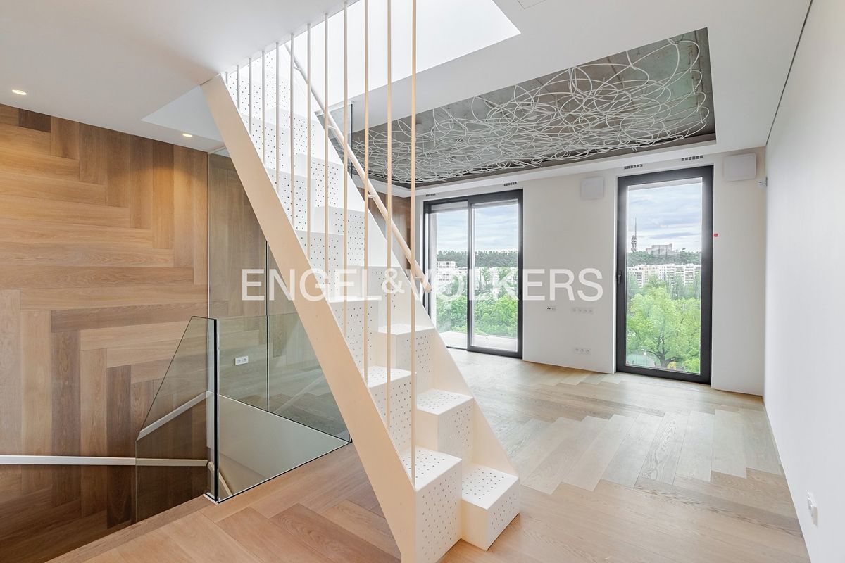 Pronájem bytu 3+kk 96 m²
