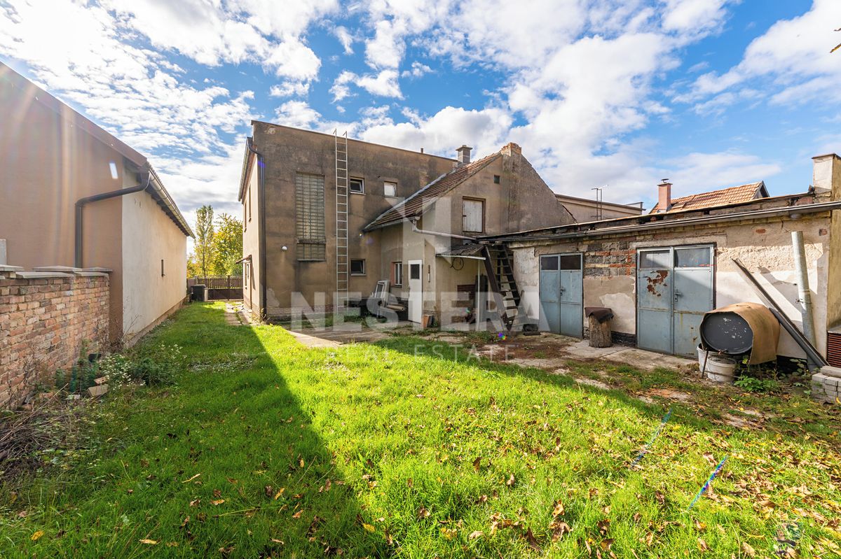 Prodej rodinného domu 174 m², pozemek 902 m² – fotografie 3