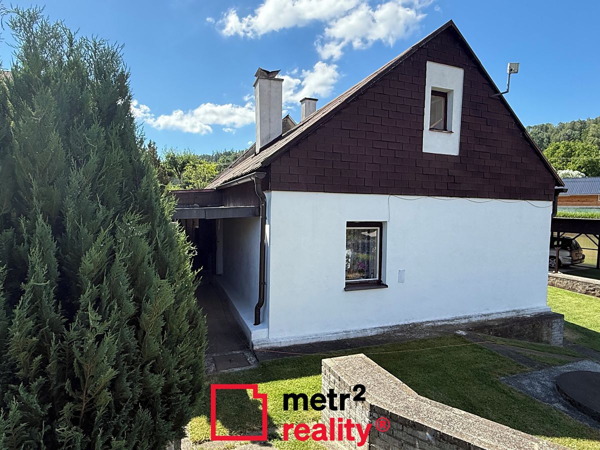 Prodej rodinného domu 145 m², pozemek 924 m² – fotografie 3