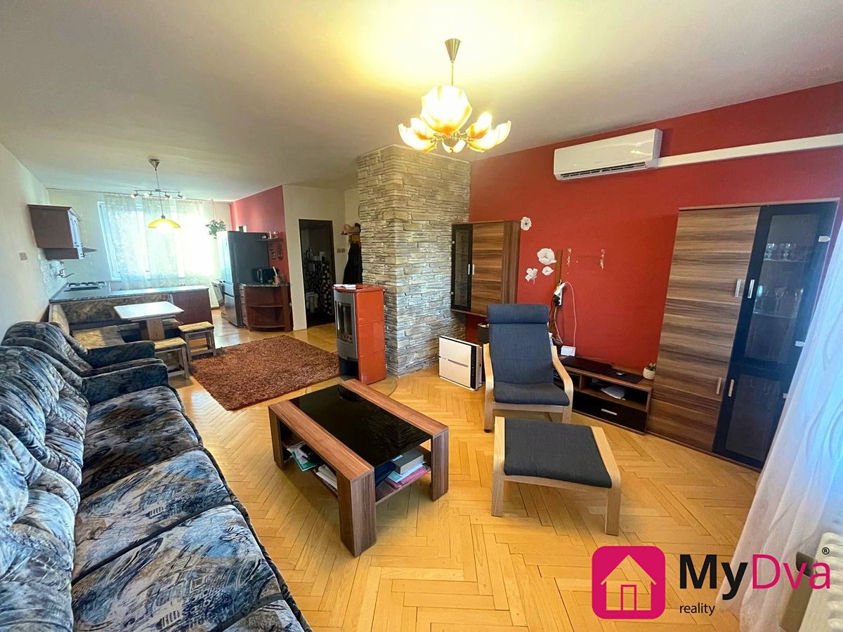 Pronájem bytu 4+kk 93 m²